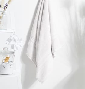 Home Collections White Luxury Bath Towel