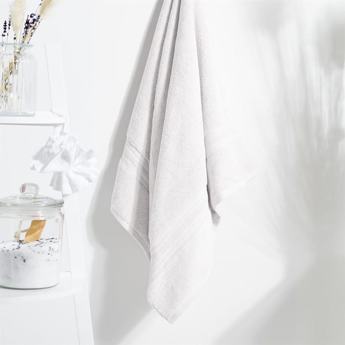 Home Collections White Luxury Bath Towel Home Bargains