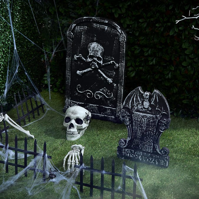Haunted House Spooky Graveyard Set