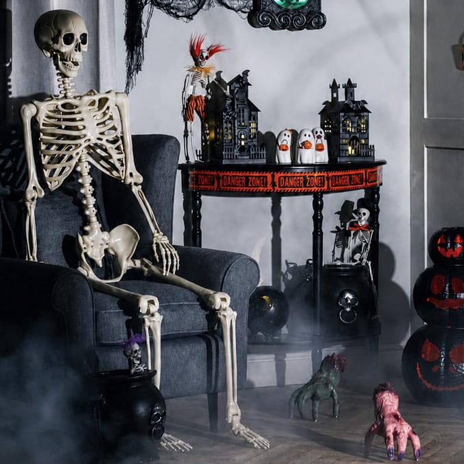 Hallow Scream Large Skeleton