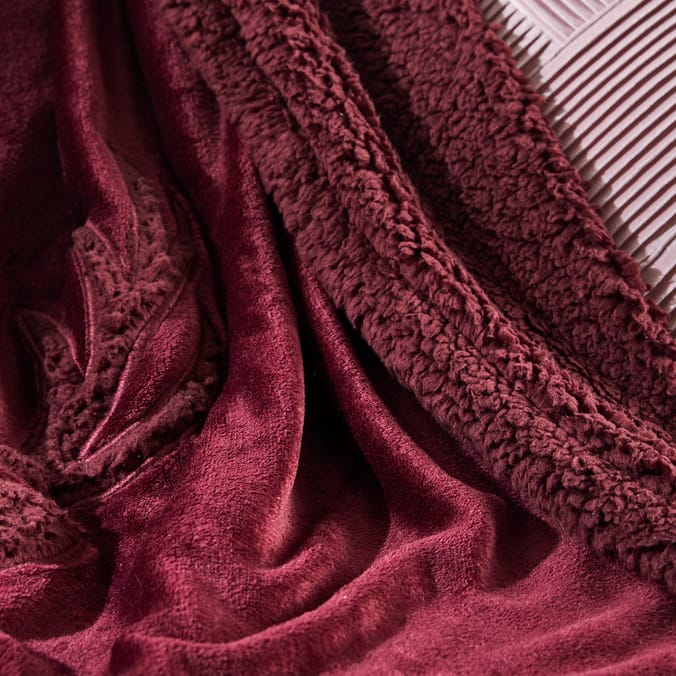 Home Collections Stag Head Sherpa Throw