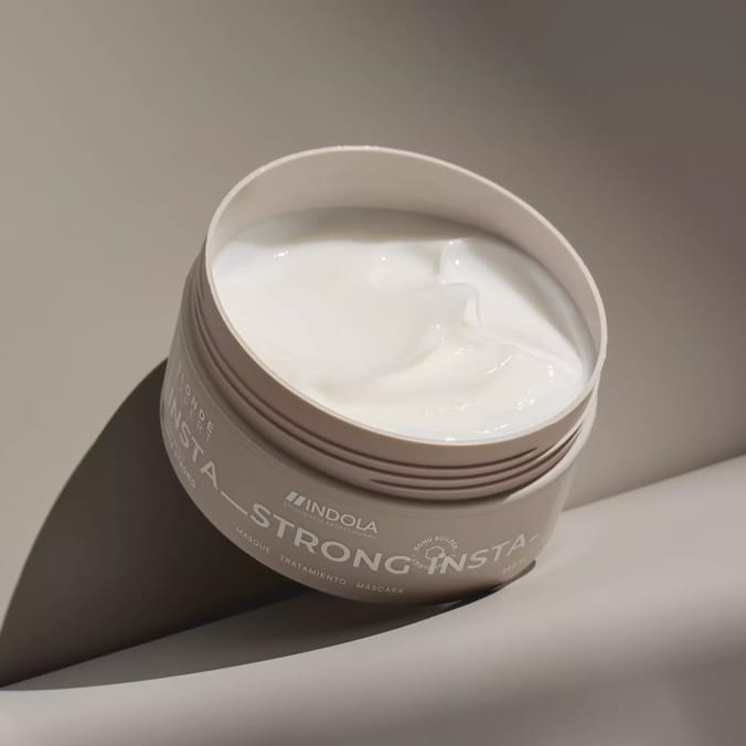 Indola Blond Expert Insta Strong Treatment 200ml