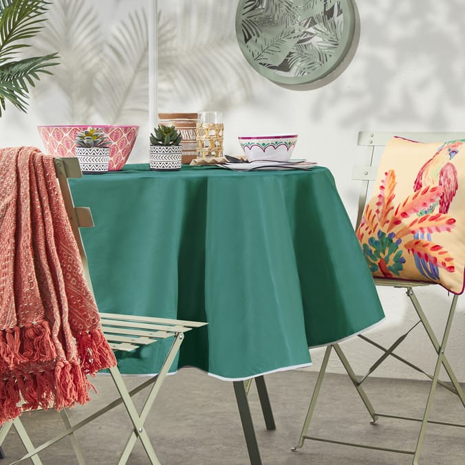 The Outdoor Edit Traveller's Bazaar Round PVC Tablecloth - Green