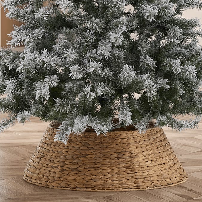 Festive Feeling Christmas Hyacinth Tree Skirt