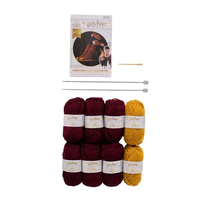 Harry Potter Gryffindor Slouch Socks & Mittens Kit