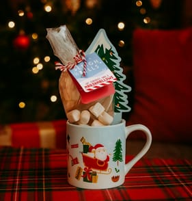 Mini Hot Chocolate Filled Mug 52g