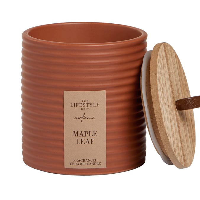 The Lifestyle Edit Autumn Ceramic Ribbed Candle - Maple Leaf