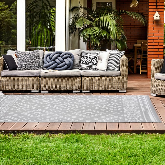 The Outdoor Living Collection Garden Rug