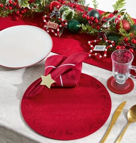 Festive Feeling Christmas Felt Place Mat 4 Pack - Red
