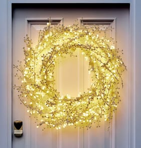 Prestige Mains Operated 600 LED Winter Berry Wreath - Warm White