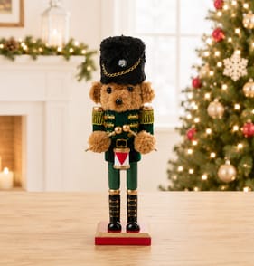 Festive Feeling Wooden Christmas Nutcracker 25cm - Green