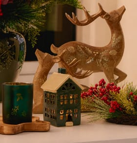 Winter Charm LED Glazed House - Green