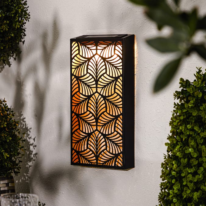 Firefly Metal Wall Art Solar Light - Leaves