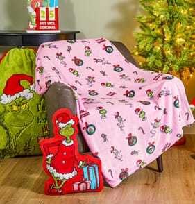 The Grinch Fleece Throw Blanket - Pink