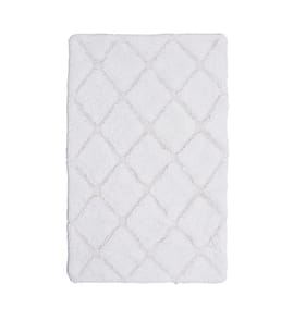 Home Collections Diamond Textured Bath Mat - White