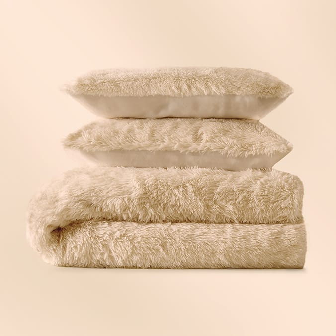 The Winter Warmer Collection Faux Lion Fur King Size Duvet Set - Latte