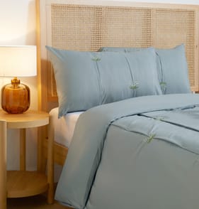 Home Collections Lily Of The Valley Duvet Set - Double