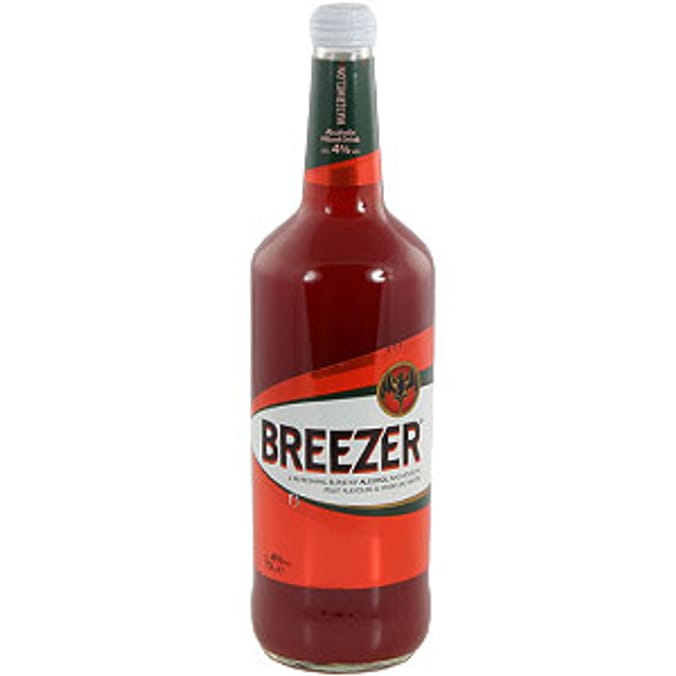 Bacardi Breezer: Watermelon (6 x 700ml Bottles) alcopops | Home Bargains