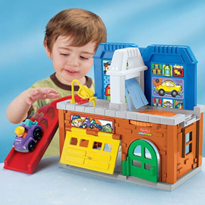 Fisher-Price Little People Stow 'n Tow Garage