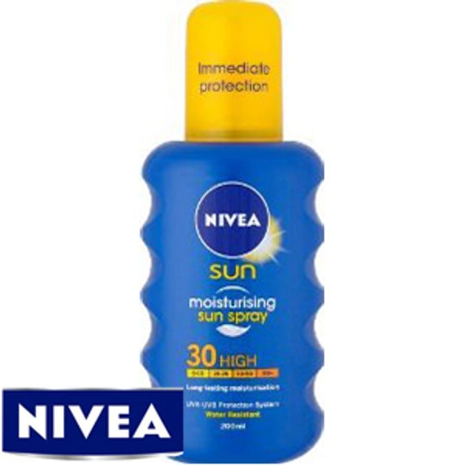 Nivea 200ml Moisturising Sun Spray SPF30 Home Bargains