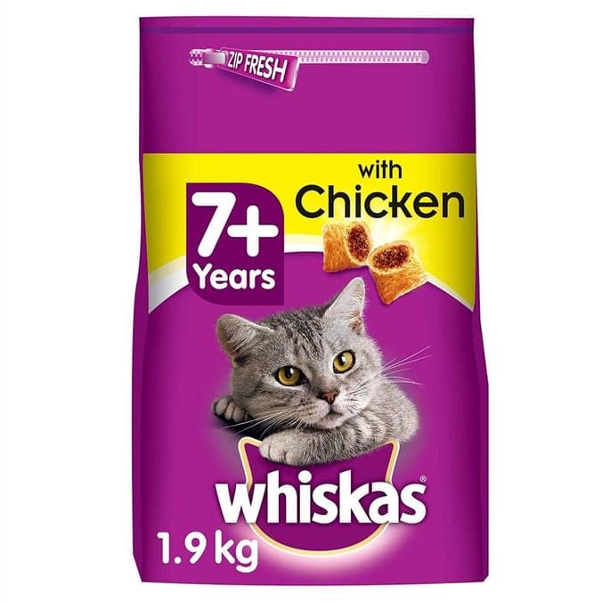 Whiskas 7 Complete Dry with Chicken 1.9kg Case of 4 cat food pet foods chickens crunchy whiskers Home Bargains