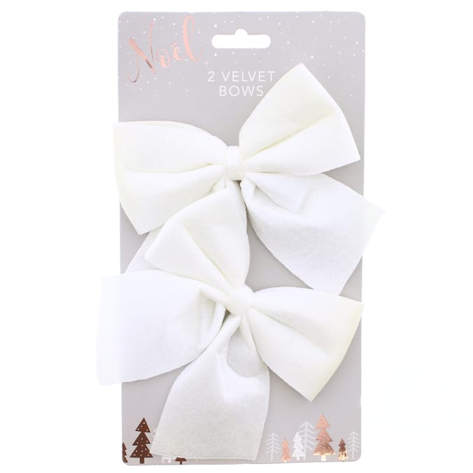 White Pull Bows 2