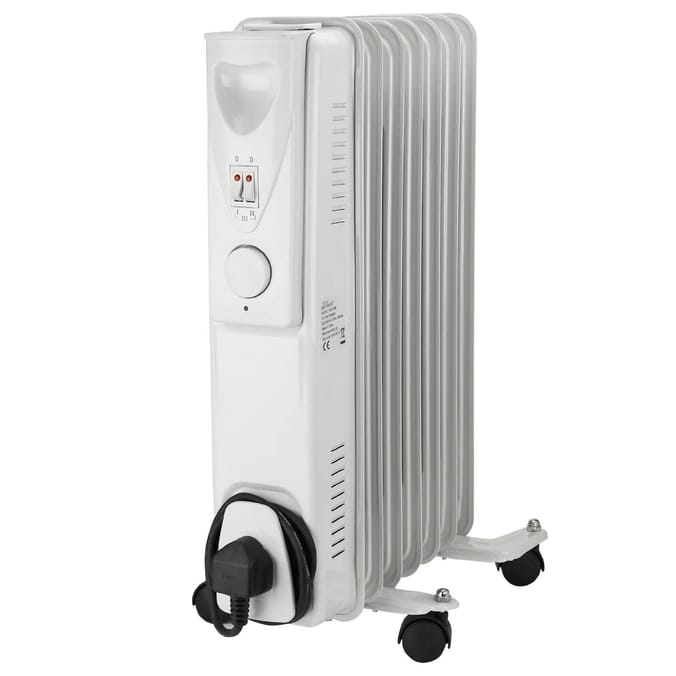 Daewoo 1500w 7 Fin Oil Filled Radiator, heater, plug, in, plug-in,  temporary, wheels, storage, | Home Bargains