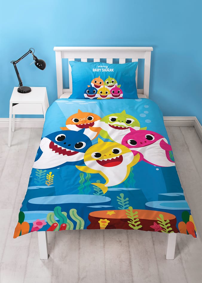 Baby Shark Underwater Single Panel Reversible Duvet Set, duvets covers