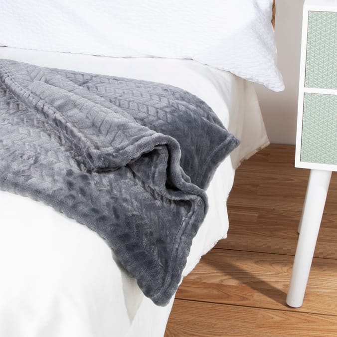 Home Collections Embossed Flannel Throw 170X130 Charcoal, Living