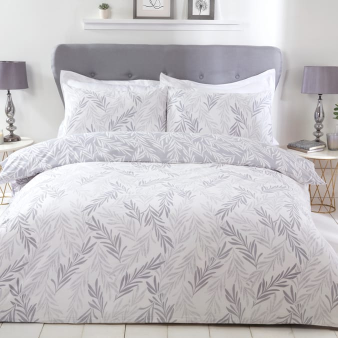 Sleepdown Trailing Leaf Grey Bedding Reversible Duvet Set, leaves
