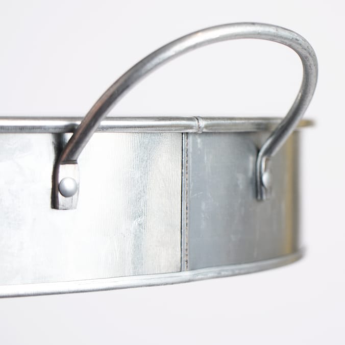 Barbecue House Round Tray, trays, Slogan on tray is "Good Food, Party