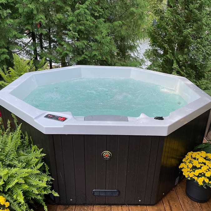 Canadian Spa Muskoka 14Jet 6Person Hot Tub, hot tubs spas solid , New