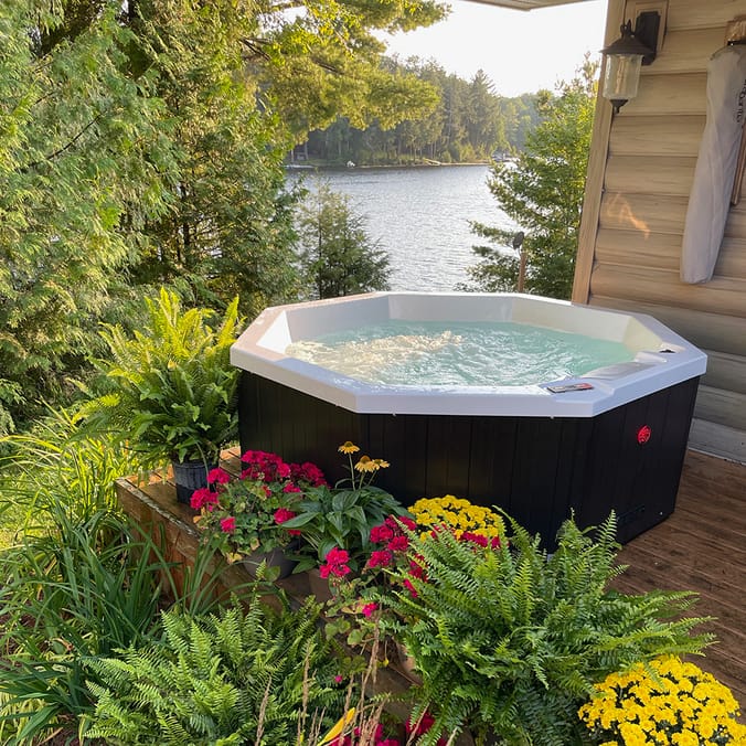 Canadian Spa Muskoka 14Jet 6Person Hot Tub, hot tubs spas solid , New