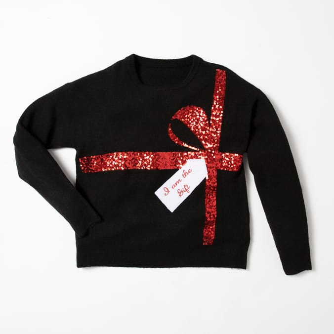 Christmas jumper with 2025 red bow