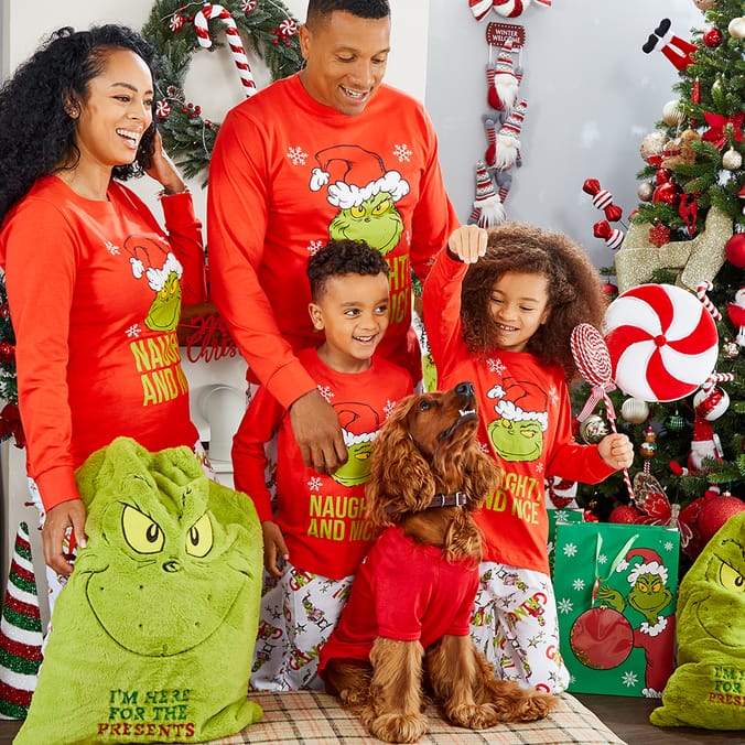 Grinch pajamas online walmart