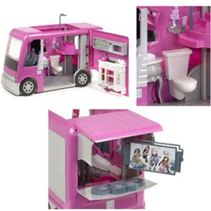 Bratz on the store mic tour bus