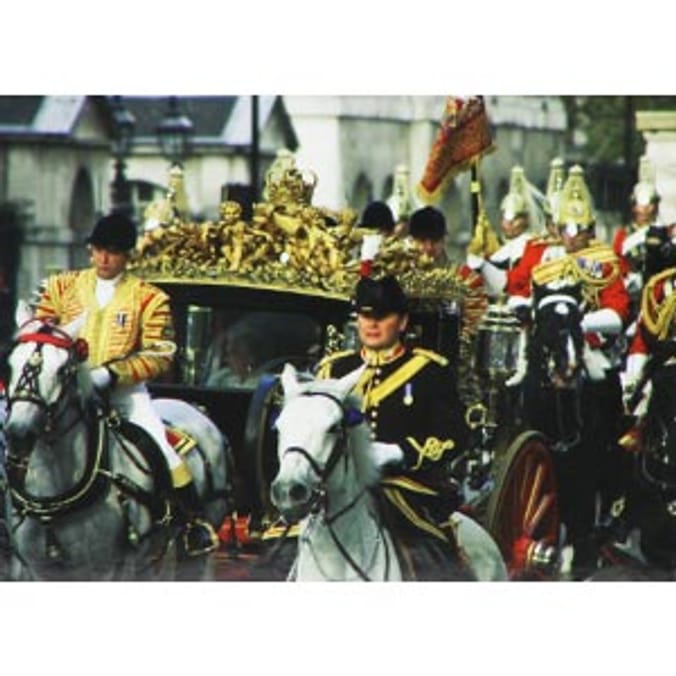 500 Piece London Jigsaw: Royal Procession | Home Bargains